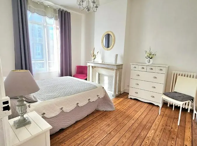 Douillet En Hyper Centre De *